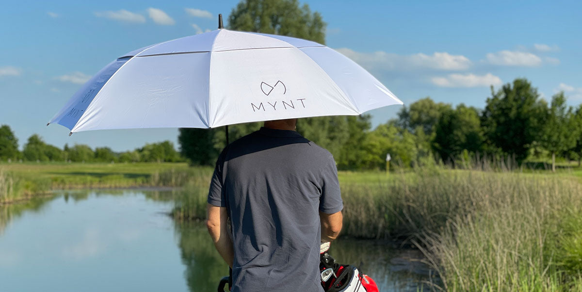 Warum sollte ich beim Golfen einen UV-Regenschirm dabeihaben?